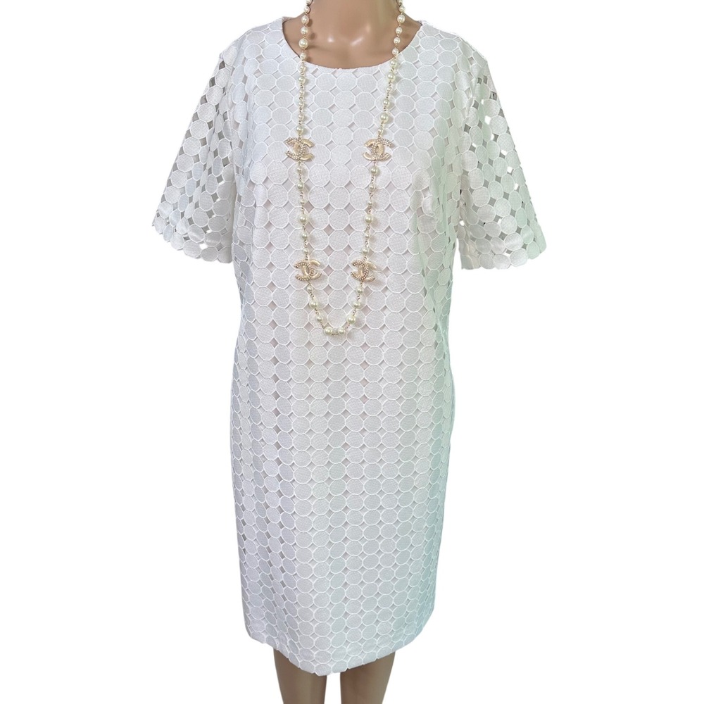 Banana Republic Petite White Scalloped Eyelet Sheath Dress Size 8 - Picture 3 of 7